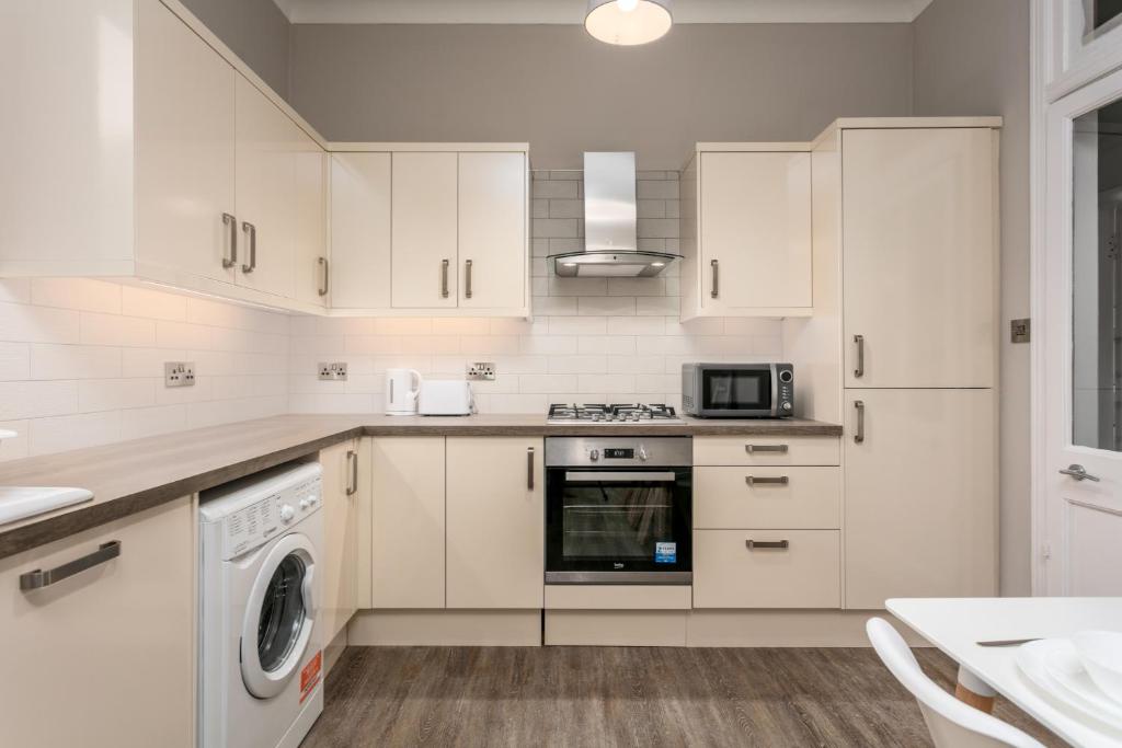 Seaforth Suite - Donnini Apartments room 2