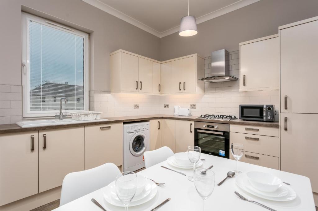 Seaforth Suite - Donnini Apartments room 3